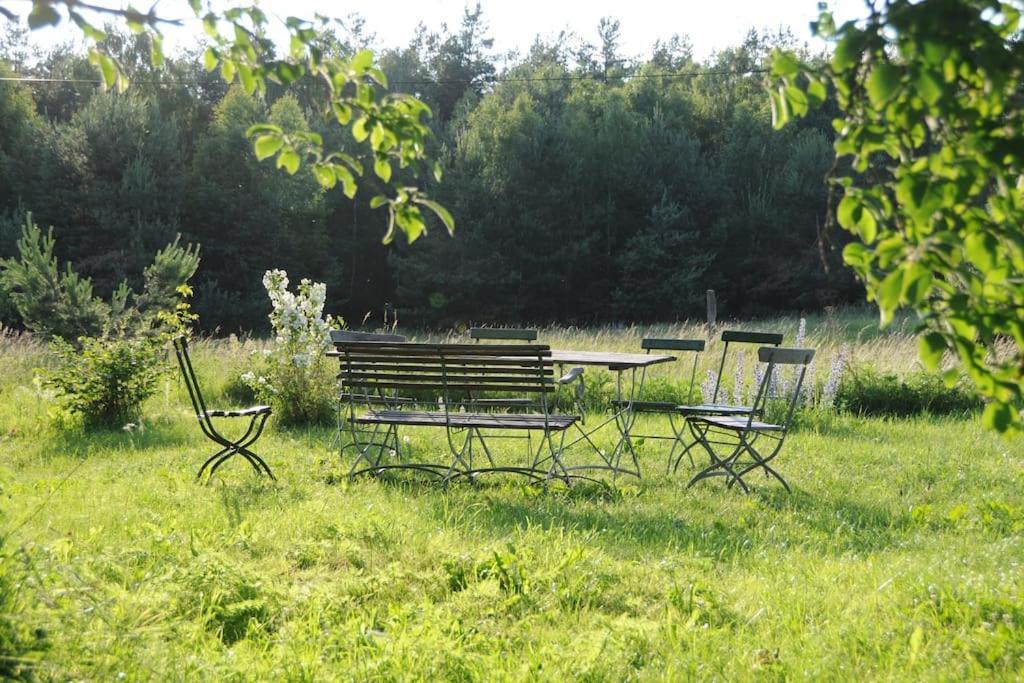 Romantisches Studio Am Waldesrand Mit Gartensauna Schwarz Екстер'єр фото